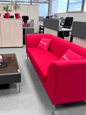 Мебель в офис для компании Пуратос